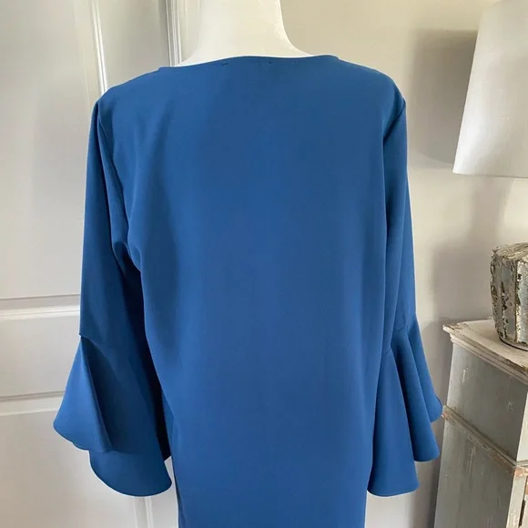 karen Kane New with Tag attached blue v-neck size M - Picture 8 of 8